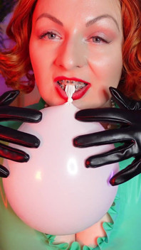 Airballoon, vidéo fétichiste du latex, humiliation femdom en POV
