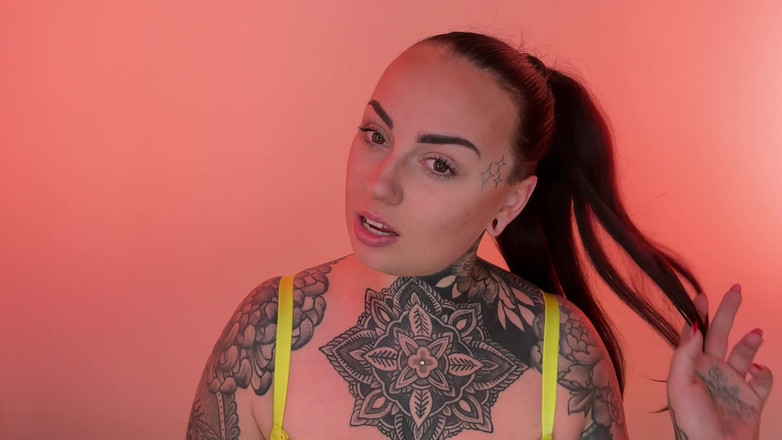 Miss Valentina: Humilhação no banheiro