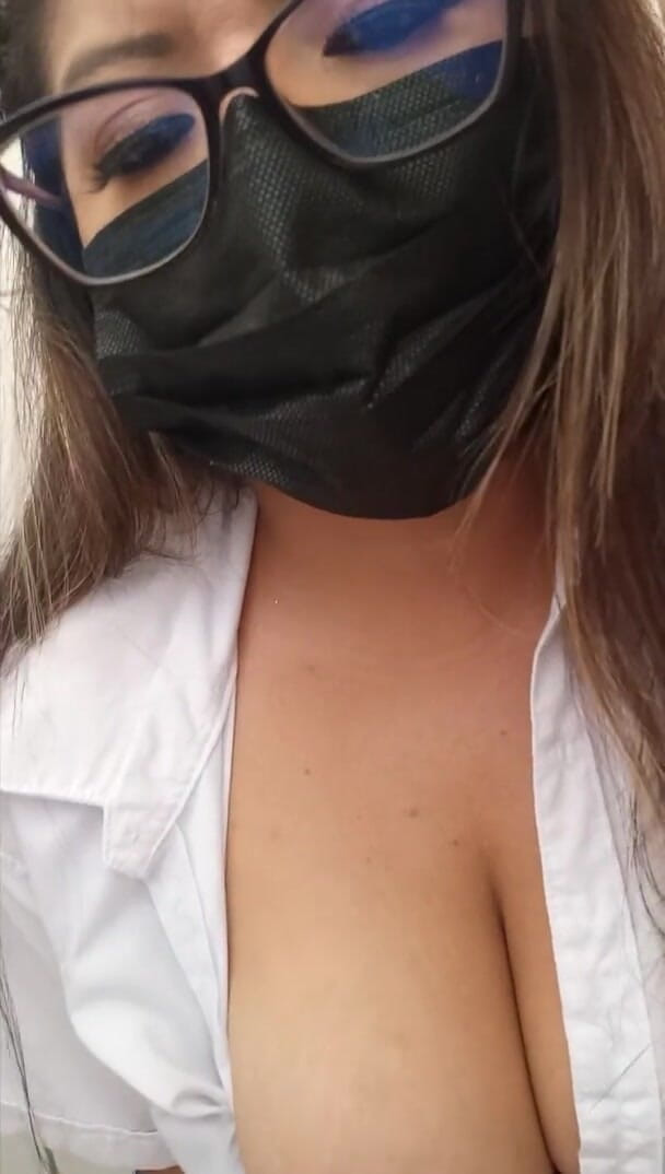 Martin13: Scandalo in Colombia! La studentessa colombiana viene espulsa dopo essere...