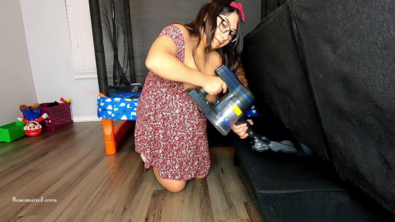 RosemarieLoves: Stepmommy Using Her New Vacuum to Clean