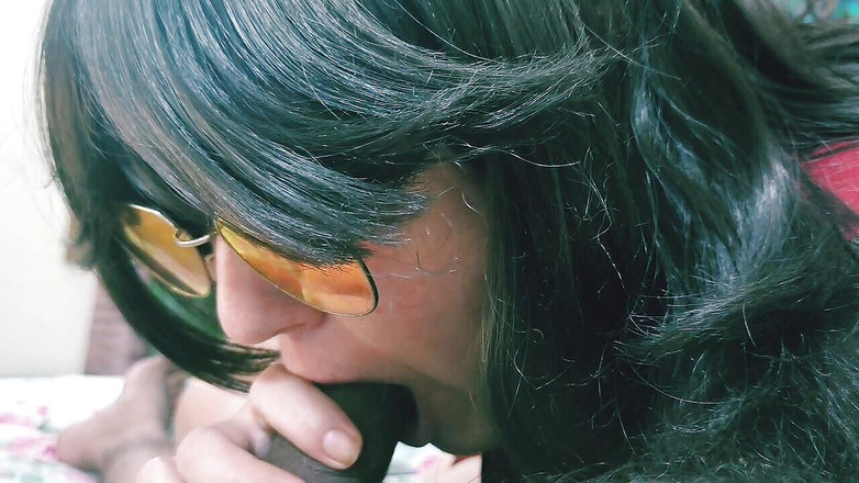 Bolly Karma: Ateşli sürtük evli kadın fantezi sahnesi