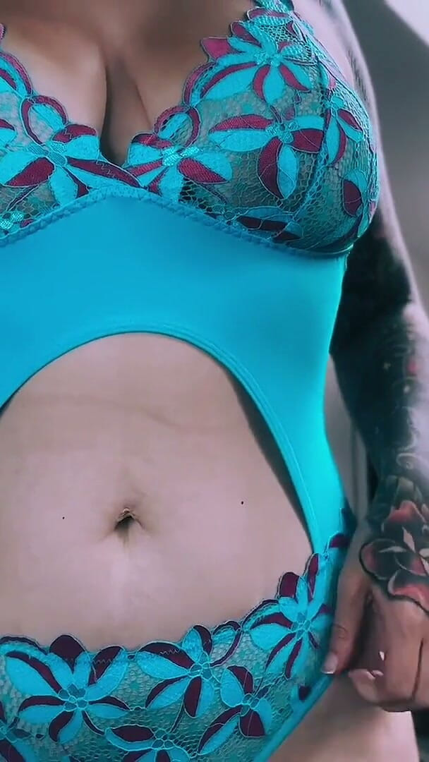 ElizabethsLingerie: Волохата пишна альт-модель приміряє нижню білизну