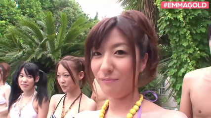 Emma Gold: Japanische teenager werden gefickt, orgie