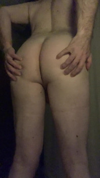 Big-ass Sissy Shakes Her Hips