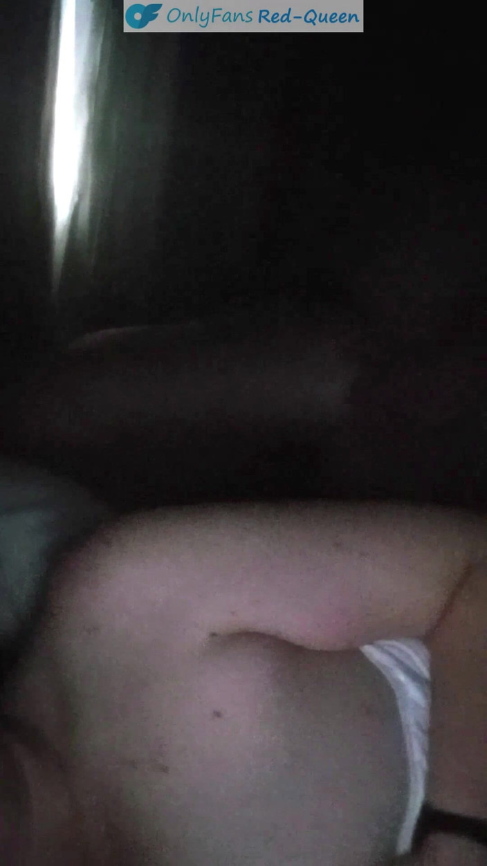 Red Queen: Cuckquean Nights - Împărțind un pat cu soțul meu și încornoratul lui