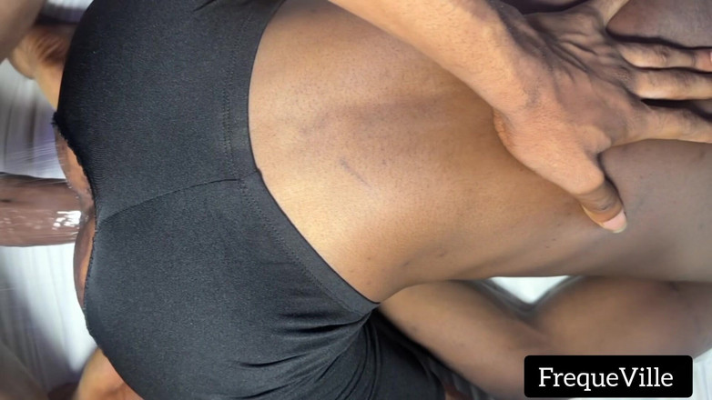 FrequeVille: Трахаю его очко на Рождество