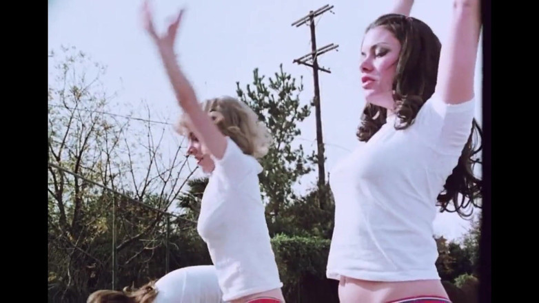 Bisco Birchwood Productions: Kvinnor bakom galler! Amerikansk klassiker!