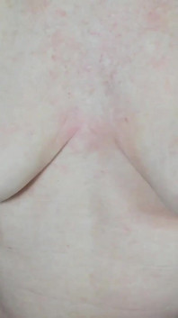 Red Nails Tit Play