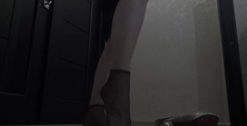 Goddess Misha Goldy: Sexy caminata de tacones altos y adoración de músculos culf