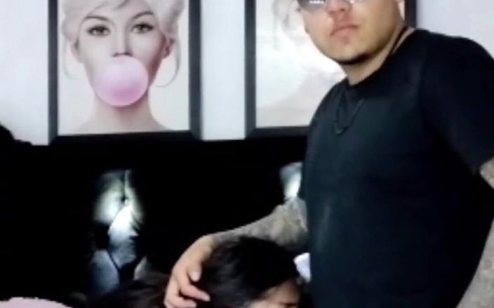 Kevinisssa studio: Vrei să te bucuri de buzele mele în timp ce gemi