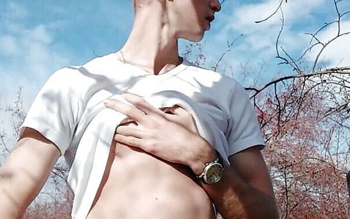 Dick Boys Studio: Guy caught jerking off in the park