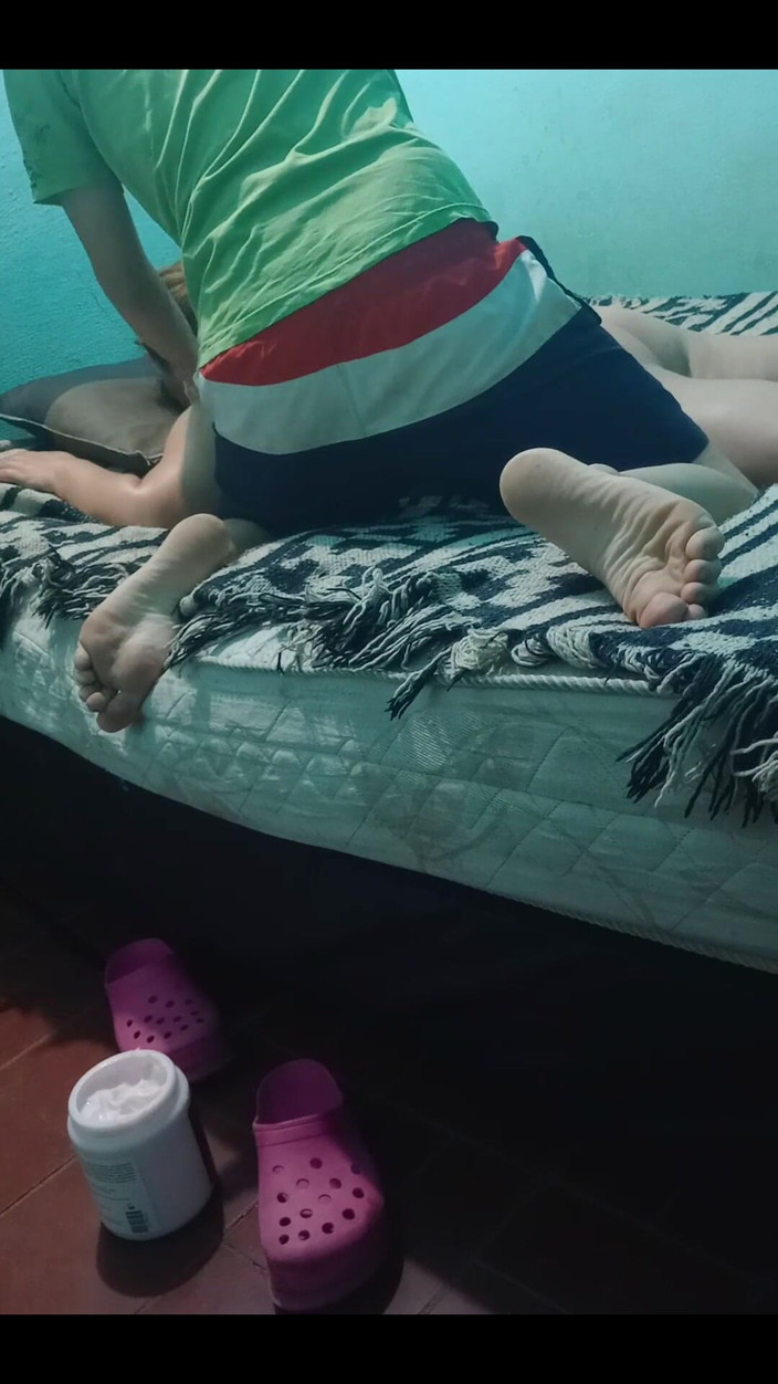 Fitcure1: Massaggio con crema fino a quando non è nuda