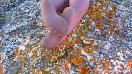 Mistress Legs: Sexy Toes and Soles Wiggling in Pantyhose Outdoor
