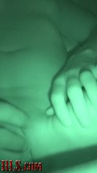 Dva chlapi se střídají na jeho sexy manželce