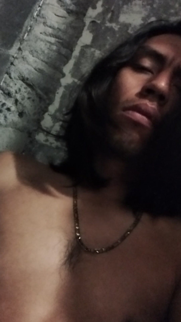 AlexAlejandro13: Straight to My Eyes and My Face
