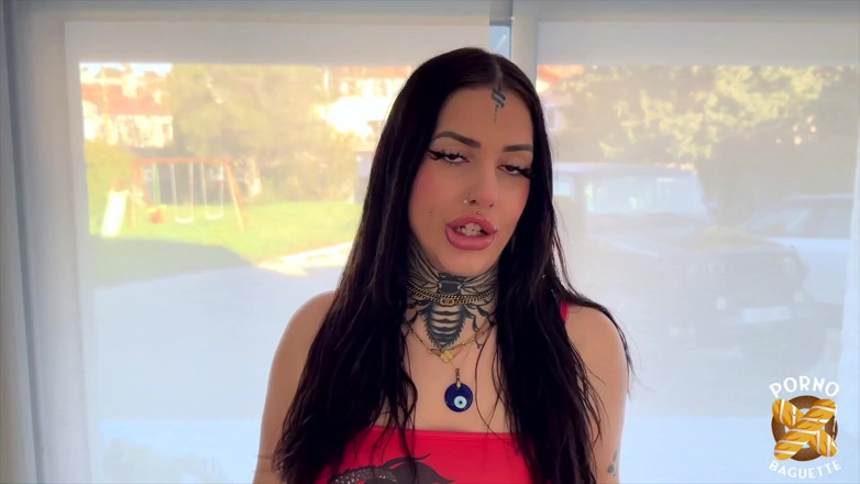 Porno Baguette: Laeticia บุคลิกเด็ดในร่างกายที่สวยงาม!