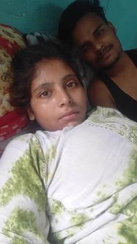 Muh Me Gira Diye O Mai Chat Gayi
