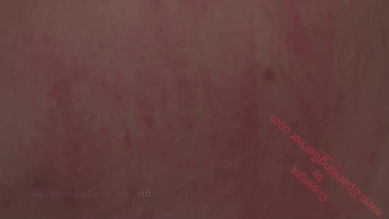 Spanking Server: Chelsy es castigada con azotes de culo bcs que estaba...