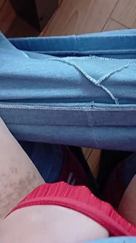 Permainan kad telanjang membuatkan kami begitu teruja bahawa kita tidak dapat menahan bertiga