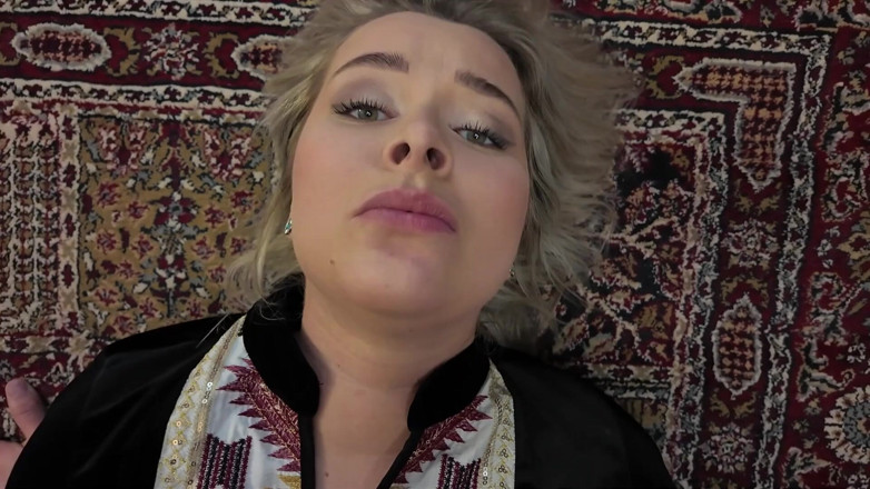 Amateur Homemade Porn: Seks met lange en grote kont stiefmoeder Nikky Dream