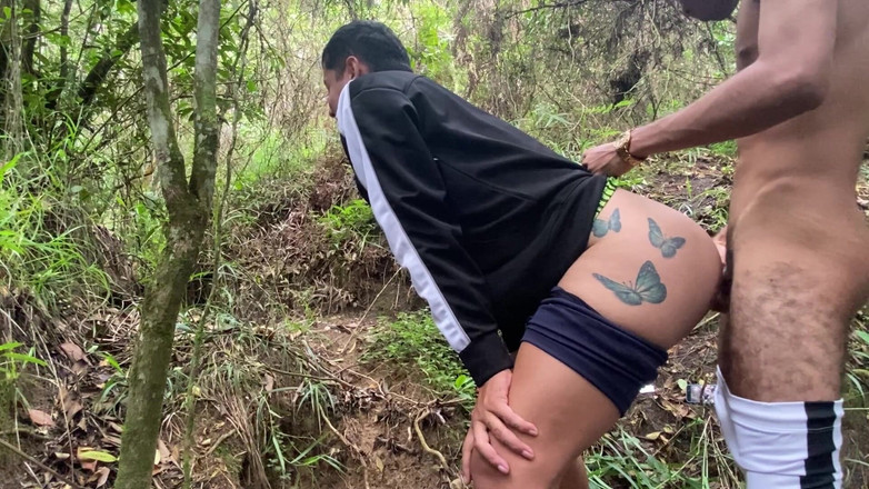 vergar4_daviid: पहाड़ के बीच में बेतहाशा मेरे दोस्त को चोदना