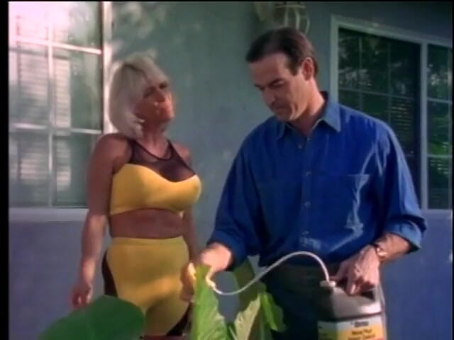 Old Good Porn: Con điếm tóc vàng tuyệt vời thích bú cu và cổ...