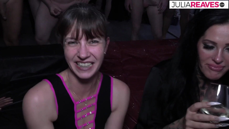 Bukkake Partys: Rita, danni &amp; viola pesta gangbang &amp; bukkake pertama di Hamburg