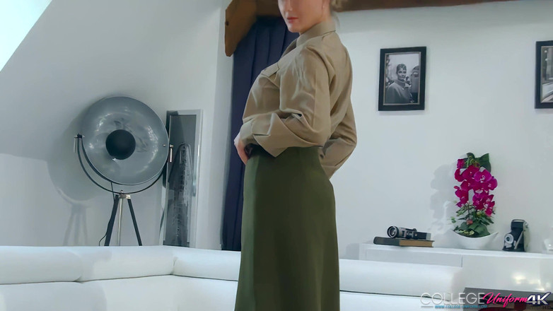 College Uniform: Strip Revenge Z Udziałem Sammi Tye