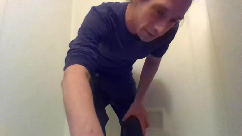 LilTaste: Fofa transgirl mijando jeans intencionalmente pela primeira vez; Totalmente vestido