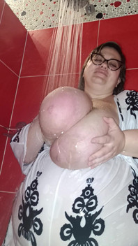 Join Me Ina Shower