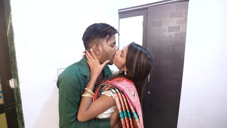 SEXYBHABHIX: La pornostar indiana sanjana ha un nuovo sesso virale con...