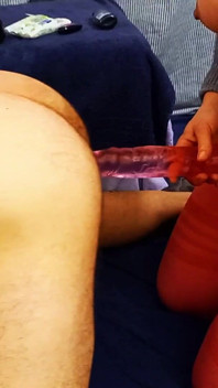 Má rád, když ho šukám do zadku. Část 2