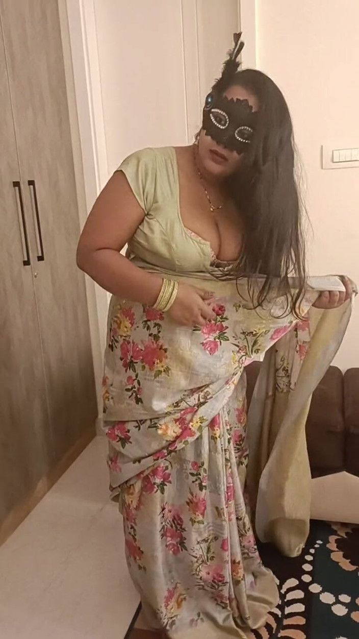 Spandana_Sweety: La modella telugu spandana scopa con il figliastro