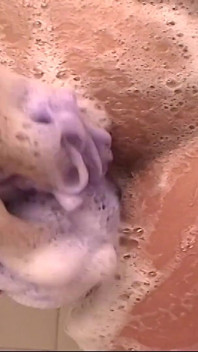 Hora do banho para deslumbrante primeira vez Malibu