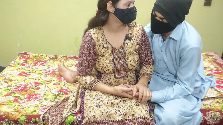 Pakistani CoupleX: Am o iubită după o perioadă foarte lungă de timp și...