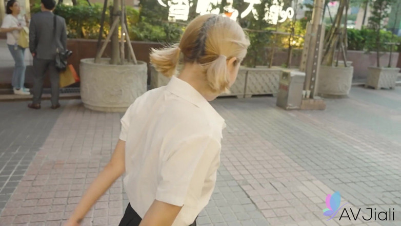AV Jiali: Slutty Schoolgirl Stacy Chooses Bad-boy Over Nerd