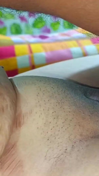 Cikgu desi India berkongkek dengan pelajarnya dalam masa belajar seks tegar makcik India dengan buah dada besar