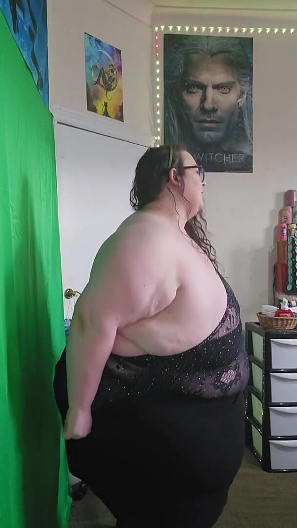 SSBBWLadyBrads: Rozbieramy się i tańczymy SSBBW