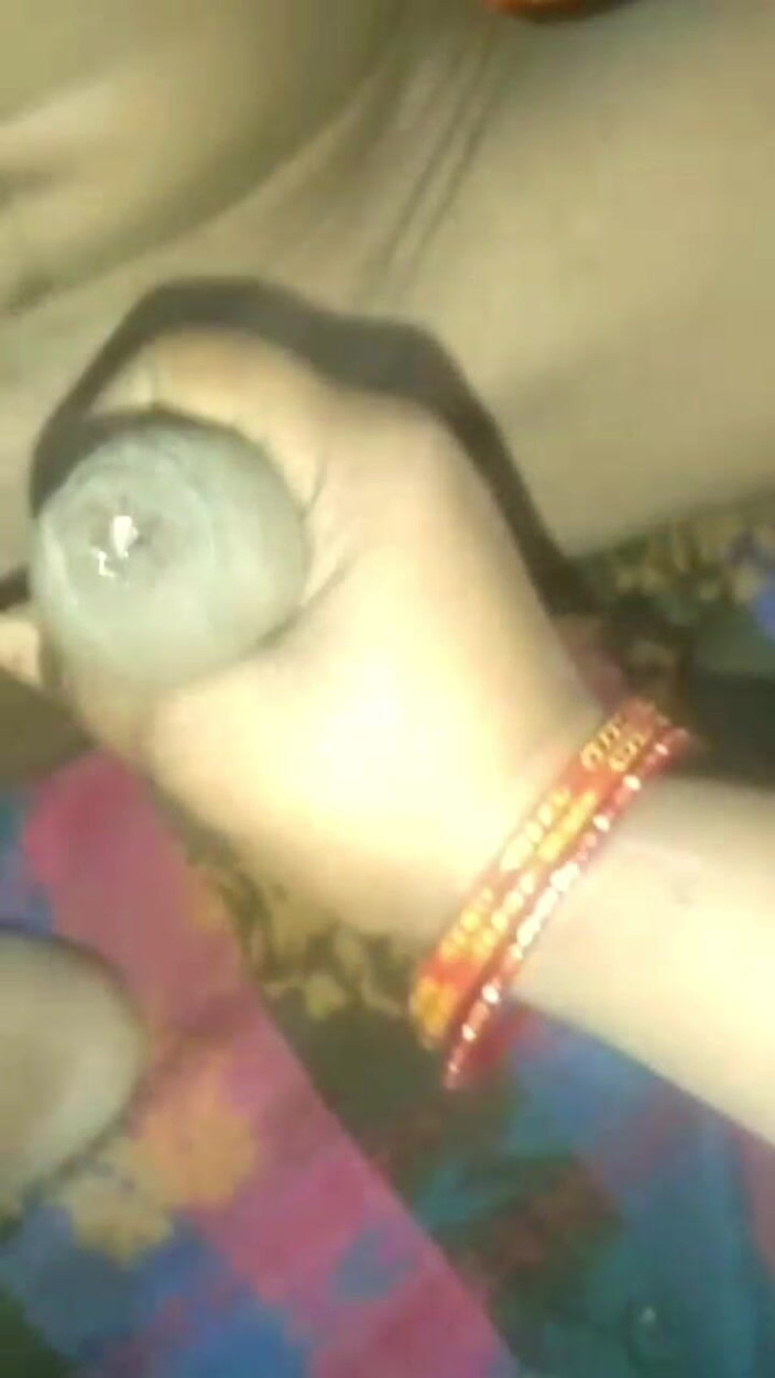 Rakhi3e: Deixado sozinho à noite