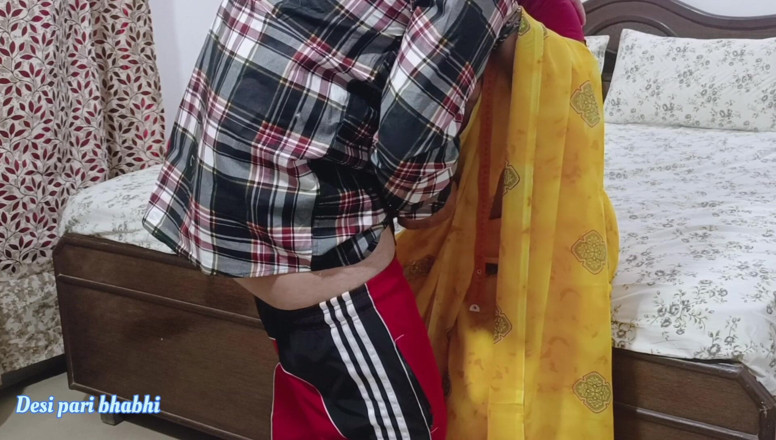 Desi Pari Bhabhi: Il sarto scopa donne indiane calde nel suo negozio. Hindi...