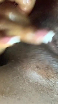 Quente gata Blackgurl234 acariciando sua buceta até ela gozar
