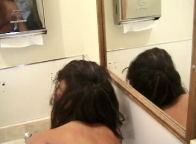 Analiscius: Brunette milf wordt thuis flink geneukt