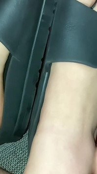 Footfetish kaki istriku yang seksi