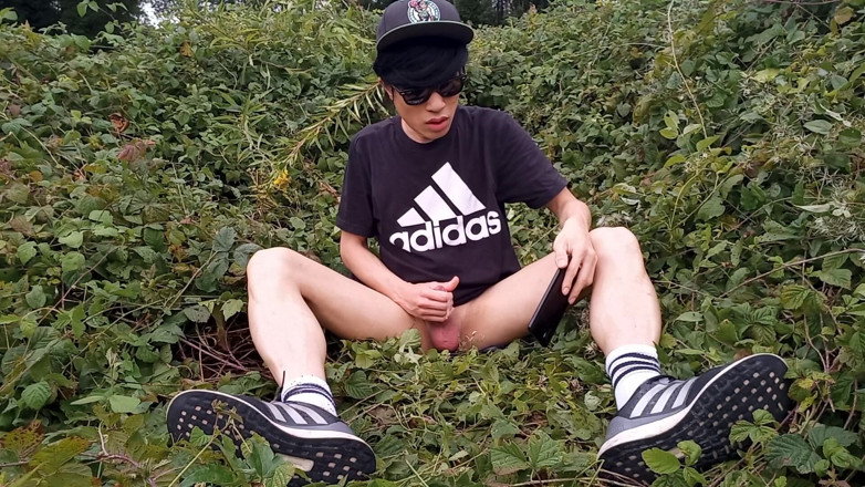 Jon Arteen: Gay Asian Twink