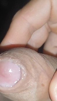 24小时精疲力竭的无法控制的勃起