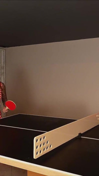 Sara Blonde ile öğleden sonra pin pong, erkek arkadaşım orada değilken üçlü ile sona eriyor