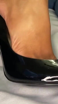 Ebony Girl Does Shoeplay with Her Black Heels & Shows Her New Pedicure on Her Feet