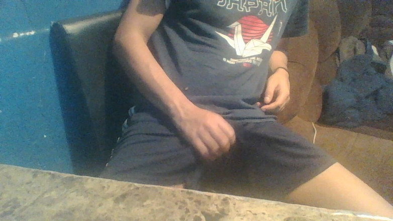 AlexAlejandro13: Andiamo a succhiarlo, è delizioso