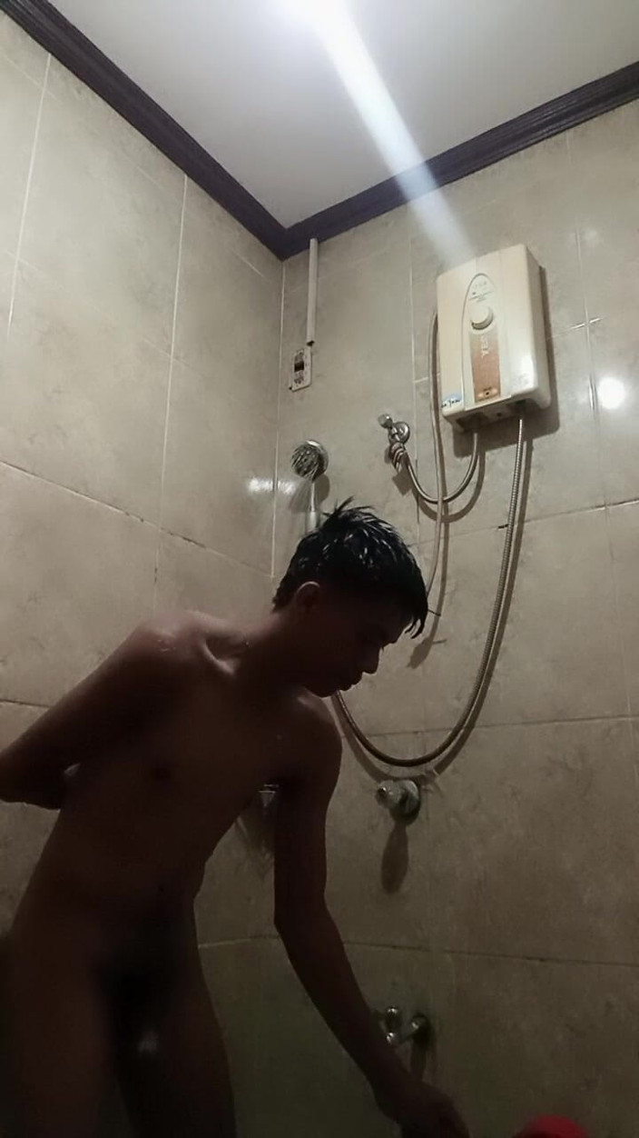 Rent a gay productions: Filipino Solo Shower: Slim Asian Twink Szarpanie Wielki kutas