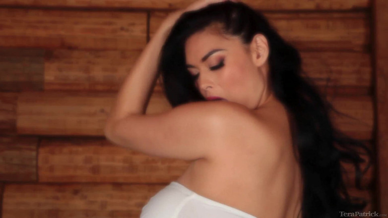 Tera Patrick: Tera Patrick - dezbrăcare fierbinte